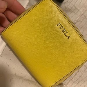 ☀️ Furla Babylon Zip Wallet
